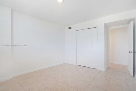 Copropriété à vendre à Miami Beach, Floride: 2 chambres, 96.34 m2 № 1364841 - photo 15