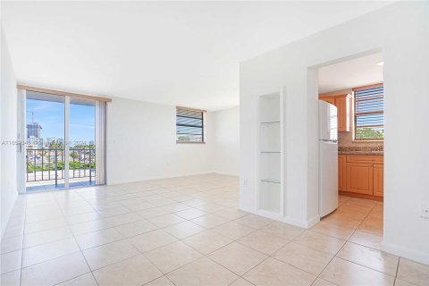 Copropriété à vendre à Miami Beach, Floride: 2 chambres, 96.34 m2 № 1364841 - photo 1