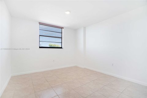 Copropriété à vendre à Miami Beach, Floride: 2 chambres, 96.34 m2 № 1364841 - photo 16