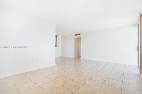 Copropriété à vendre à Miami Beach, Floride: 2 chambres, 96.34 m2 № 1364841 - photo 3