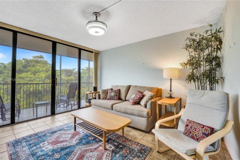 Condo in Hollywood, Florida, 2 bedrooms  № 1364840 - photo 2