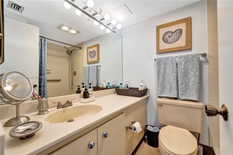 Condo in Hollywood, Florida, 2 bedrooms  № 1364840 - photo 11