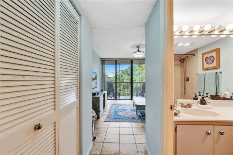 Condo in Hollywood, Florida, 2 bedrooms  № 1364840 - photo 18