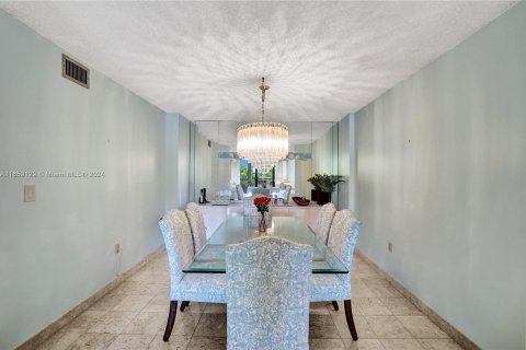 Copropriété à vendre à Hollywood, Floride: 2 chambres, 128.48 m2 № 1364840 - photo 14