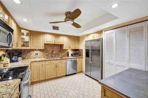 Condo in Hollywood, Florida, 2 bedrooms  № 1364840 - photo 28