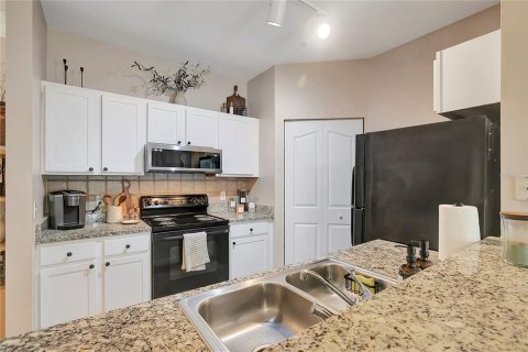 Condo in Tampa, Florida, 2 bedrooms  № 1370244 - photo 19