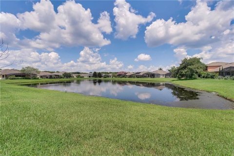 Villa ou maison à vendre à Kissimmee, Floride: 4 chambres, 216.83 m2 № 1370277 - photo 23