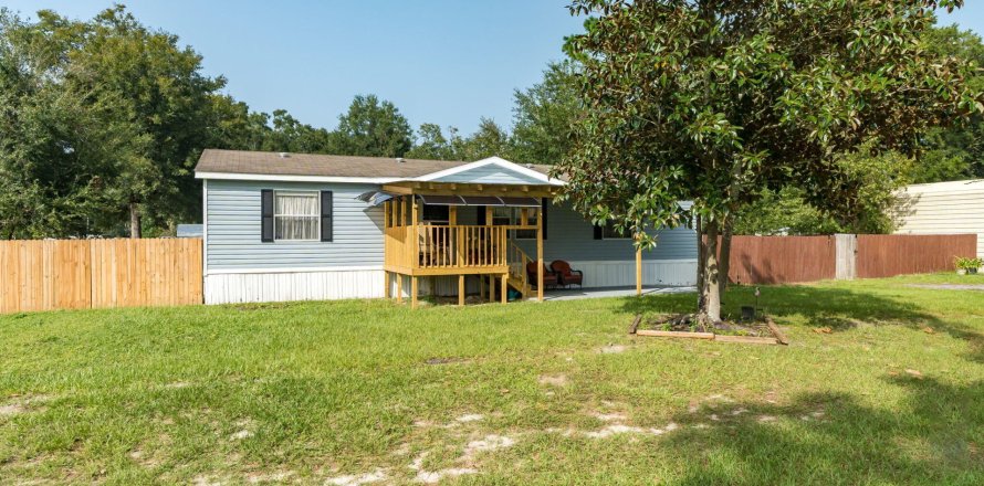 House in Jacksonville, Florida 3 bedrooms, 132.94 sq.m. № 774372