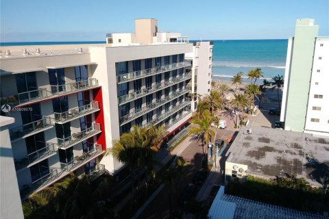 Hotel in Hollywood, Florida 1 bedroom, 67.26 sq.m. № 1359 - photo 28