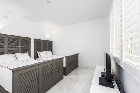 Condominio en alquiler en Miami Beach, Florida, 3 dormitorios, 170.75 m2 № 10510 - foto 13