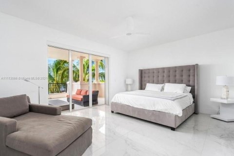 Condominio en alquiler en Miami Beach, Florida, 3 dormitorios, 170.75 m2 № 10510 - foto 24