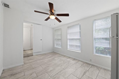 Casa en venta en Tampa, Florida, 4 dormitorios, 101.08 m2 № 1365004 - foto 12