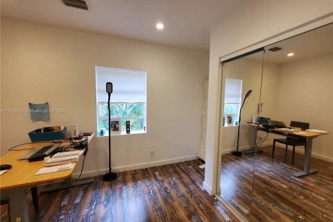 Casa en venta en Coral Gables, Florida, 3 dormitorios, 117.8 m2 № 1239808 - foto 7