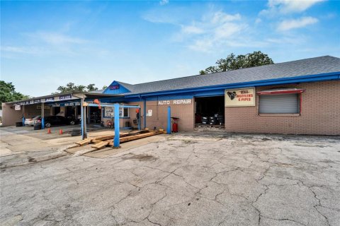 Propiedad comercial en venta en Tampa, Florida, 378.76 m2 № 1393250 - foto 9