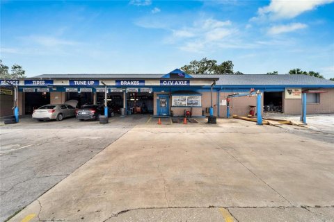 Propiedad comercial en venta en Tampa, Florida, 378.76 m2 № 1393250 - foto 1