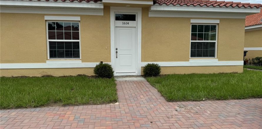 House in Kissimmee, Florida 2 bedrooms, 98.01 sq.m. № 1365052