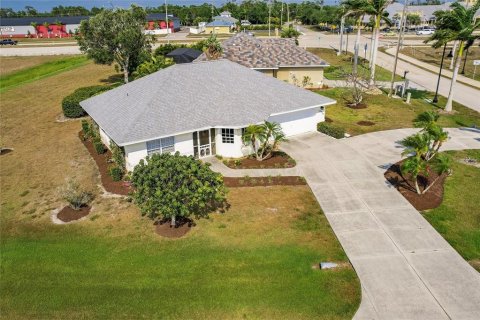 Villa ou maison à vendre à Punta Gorda, Floride: 3 chambres, 142.33 m2 № 1193944 - photo 3