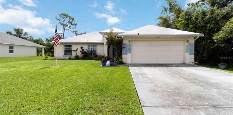 House in North Port, Florida 3 bedrooms, 162.95 sq.m. № 1362924