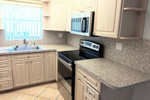 Condo in Davie, Florida, 2 bedrooms  № 1293190 - photo 2