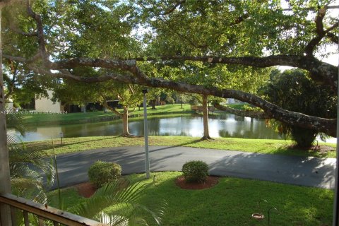 Condo in Davie, Florida, 2 bedrooms  № 1293190 - photo 13