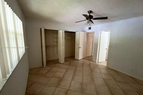 Condo in Davie, Florida, 2 bedrooms  № 1293190 - photo 9