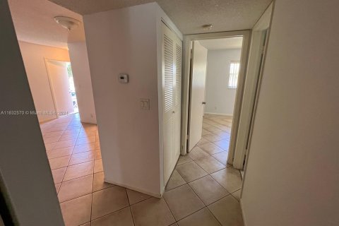 Condo in Davie, Florida, 2 bedrooms  № 1293190 - photo 6