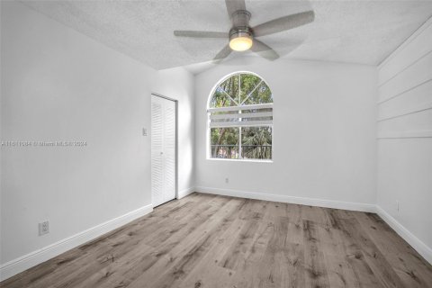 Copropriété à vendre à Miami, Floride: 3 chambres, 110.55 m2 № 1233473 - photo 17