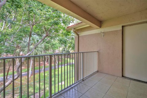 Condo in Miami, Florida, 3 bedrooms  № 1233473 - photo 25