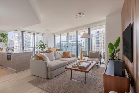 Condominio en venta en Miami, Florida, 2 dormitorios, 118.82 m2 № 1398124 - foto 1