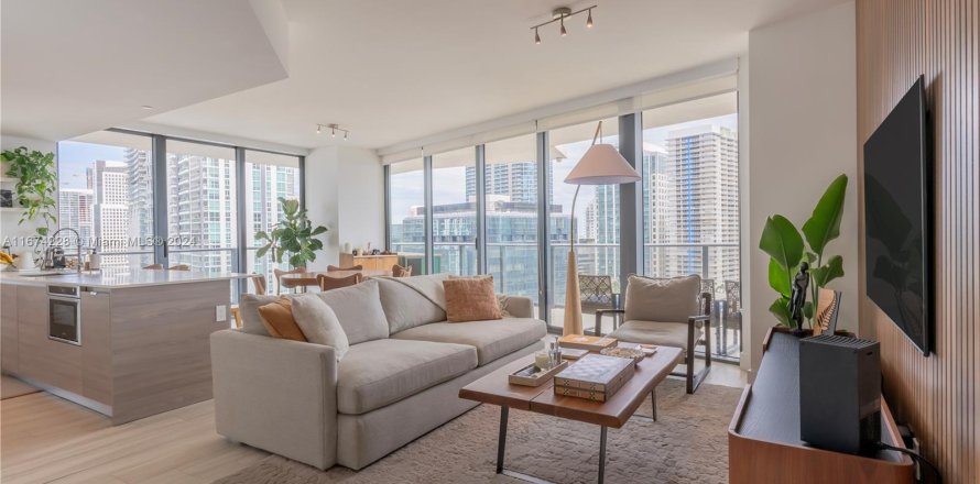 Condominio en Miami, Florida, 2 dormitorios  № 1398124