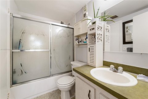 Condominio en venta en Miami, Florida, 1 dormitorio, 66.15 m2 № 1398122 - foto 12