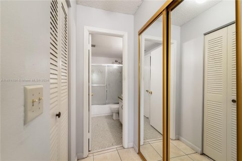 Condominio en venta en Miami, Florida, 1 dormitorio, 66.15 m2 № 1398122 - foto 11