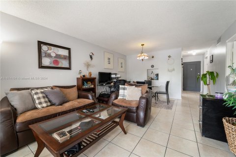 Copropriété à vendre à Miami, Floride: 1 chambre, 66.15 m2 № 1398122 - photo 3