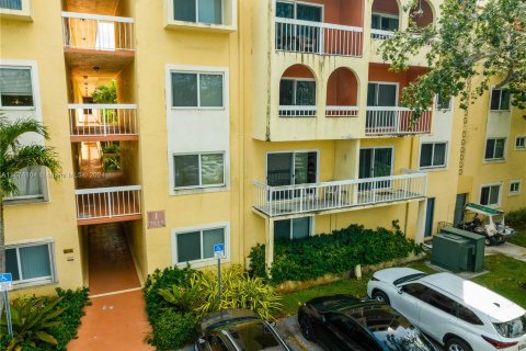 Condo in Miami, Florida, 1 bedroom  № 1398122 - photo 18