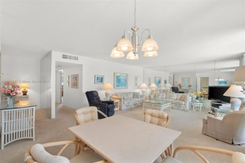 Copropriété à vendre à Boca Raton, Floride: 2 chambres, 114.27 m2 № 1239544 - photo 12