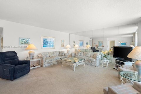 Condo in Boca Raton, Florida, 2 bedrooms  № 1239544 - photo 15