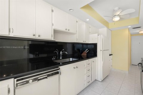 Condo in Boca Raton, Florida, 2 bedrooms  № 1239544 - photo 6