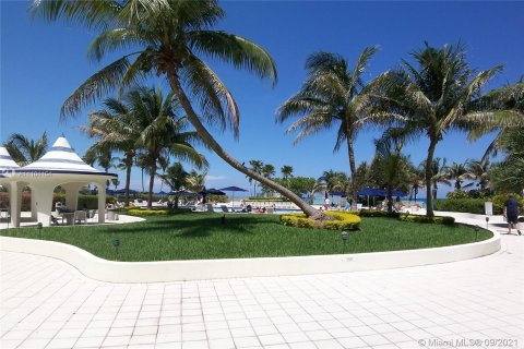 Condominio en alquiler en Miami Beach, Florida, 2 dormitorios, 126.35 m2 № 4541 - foto 25