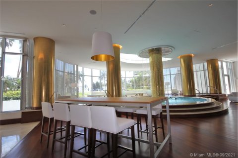 Condominio en alquiler en Miami Beach, Florida, 2 dormitorios, 126.35 m2 № 4541 - foto 20