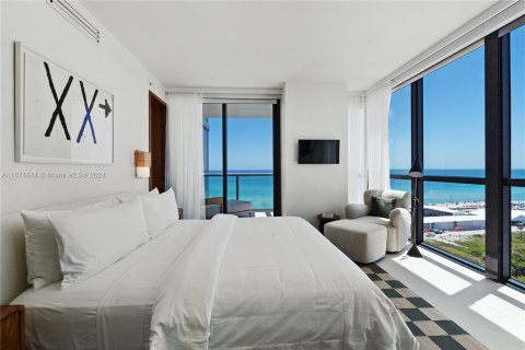 Copropriété à vendre à Miami Beach, Floride: 2 chambres, 115.11 m2 № 1398467 - photo 11