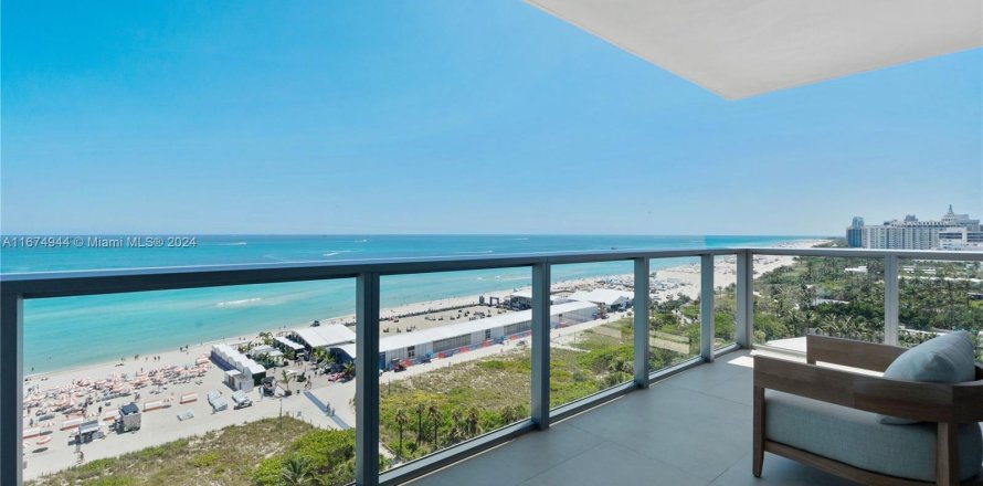 Condo in Miami Beach, Florida, 2 bedrooms  № 1398467