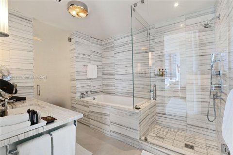 Copropriété à vendre à Miami Beach, Floride: 2 chambres, 115.11 m2 № 1398467 - photo 10