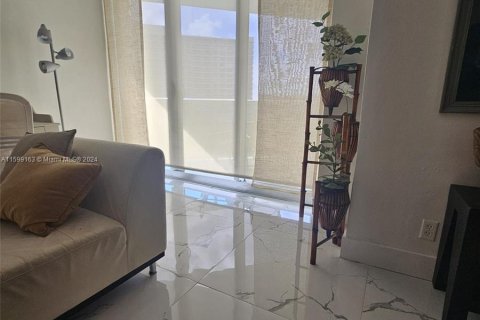 Copropriété à vendre à Hollywood, Floride: 1 chambre, 73.3 m2 № 1223087 - photo 5