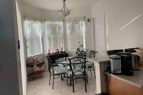 Casa en venta en Lehigh Acres, Florida, 4 dormitorios, 226.03 m2 № 1229105 - foto 3