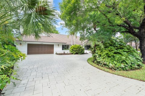 Villa ou maison à vendre à Coral Springs, Floride: 4 chambres, 334.45 m2 № 1229139 - photo 9