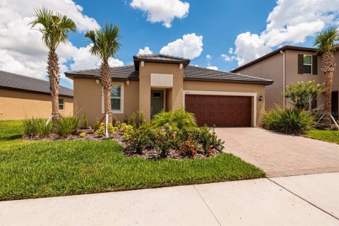 Casa en venta en Land O' Lakes, Florida, 2 dormitorios, 156.35 m2 № 1414634 - foto 1