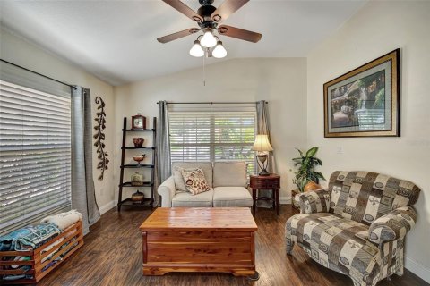 Casa en venta en Land O' Lakes, Florida, 4 dormitorios, 193.89 m2 № 1414633 - foto 11