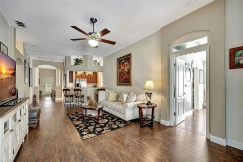 Casa en venta en Land O' Lakes, Florida, 4 dormitorios, 193.89 m2 № 1414633 - foto 5