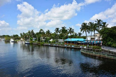 House in Delray Beach, Florida 3 bedrooms, 124.86 sq.m. № 1230370 - photo 5