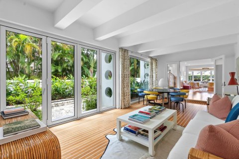 Villa ou maison à vendre à Palm Beach, Floride: 5 chambres, 297.47 m2 № 1230378 - photo 16